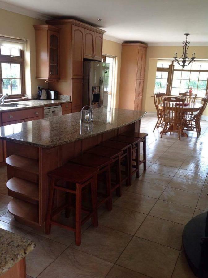 Beautiful Home On Lake Carrowmore Belmullet Εξωτερικό φωτογραφία